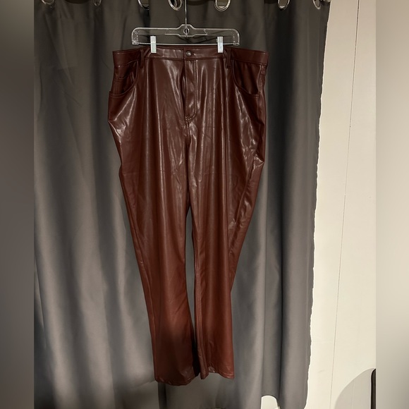 Vegan Leather 90’s Straight Pant - Picture 3 of 5